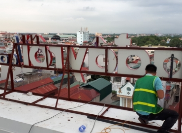 Ngoại thất tòa nhà Vincom Plaza